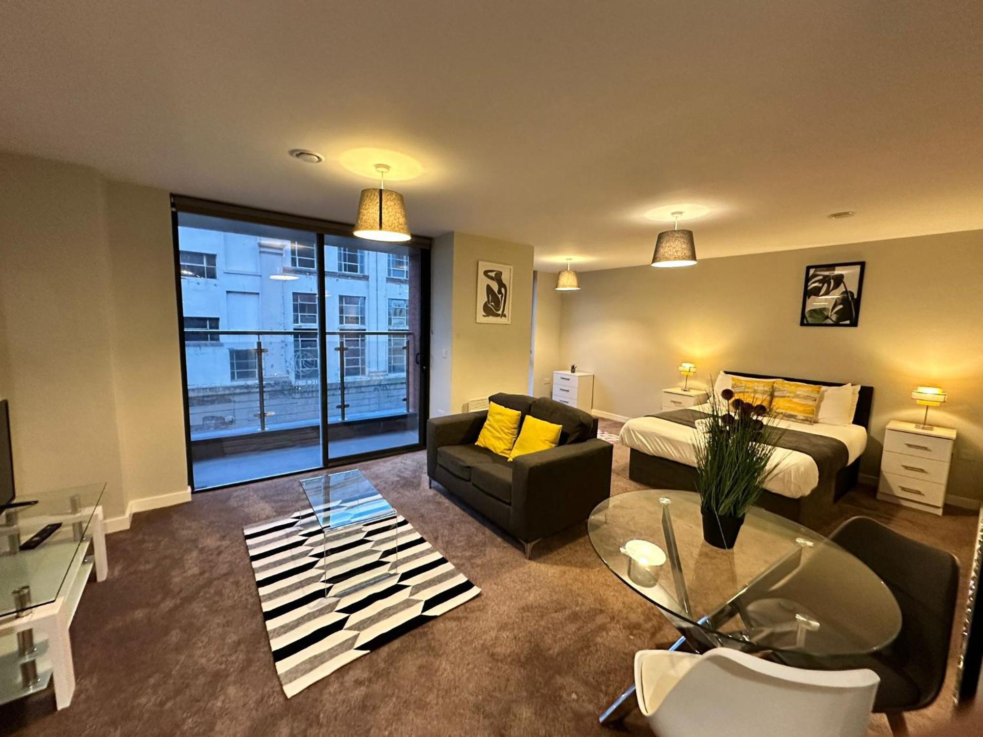Adelphi Wharf Apartments By Beehosting Manchester Exterior photo