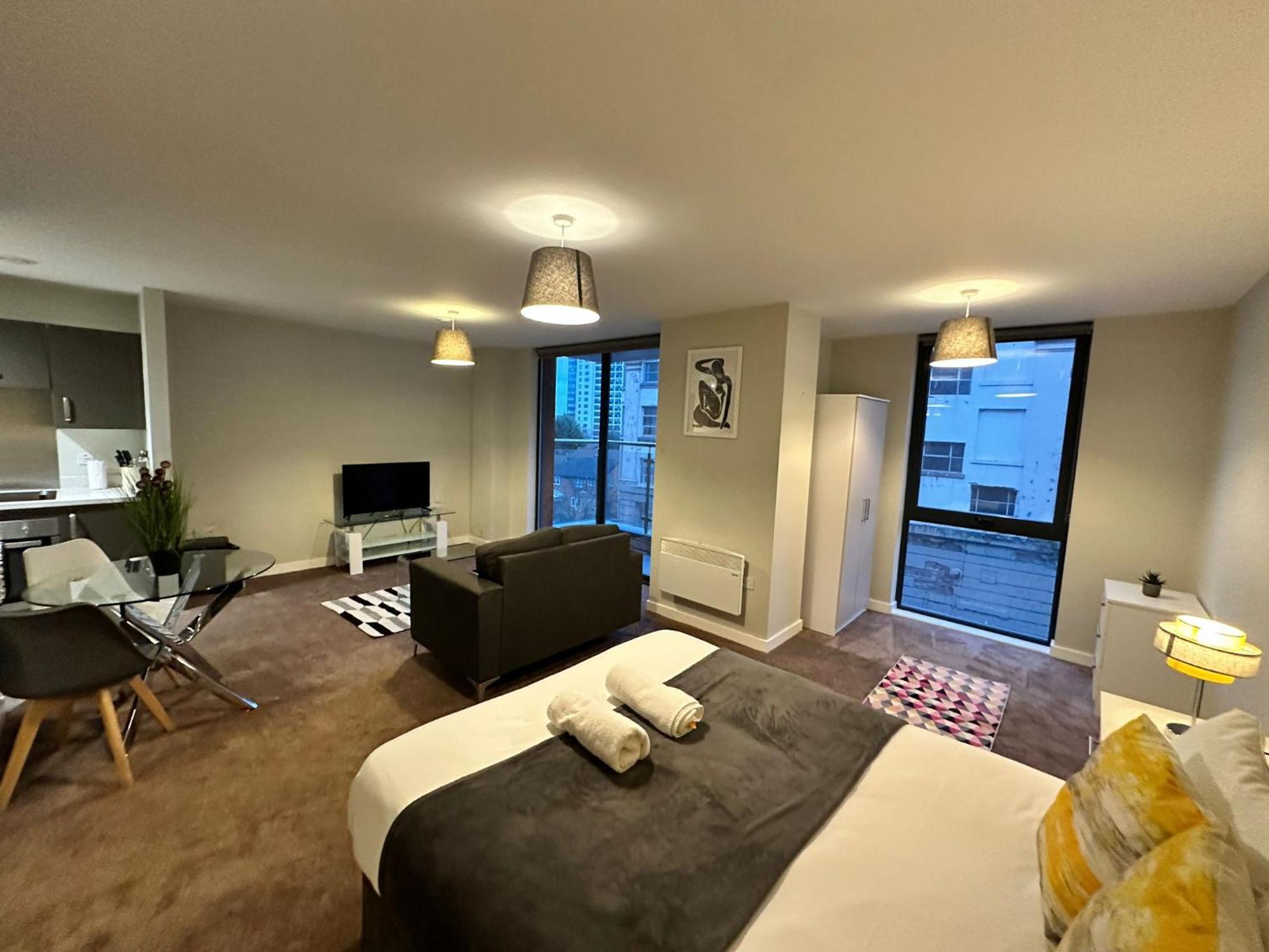 Adelphi Wharf Apartments By Beehosting Manchester Exterior photo