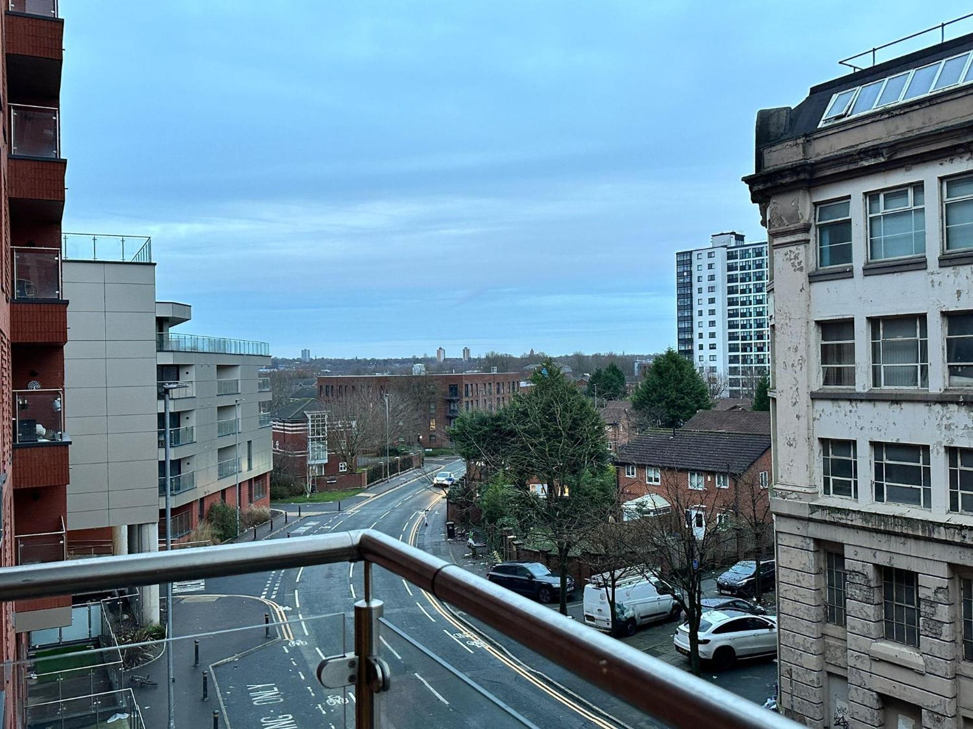 Adelphi Wharf Apartments By Beehosting Manchester Exterior photo